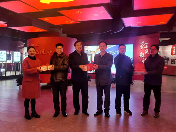 罗主任调研城北街道红色氧吧1_副本.jpg