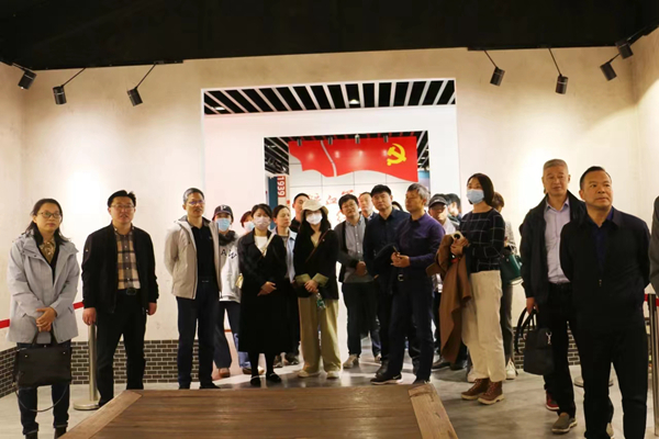 微信图片_20230413150637_副本.jpg